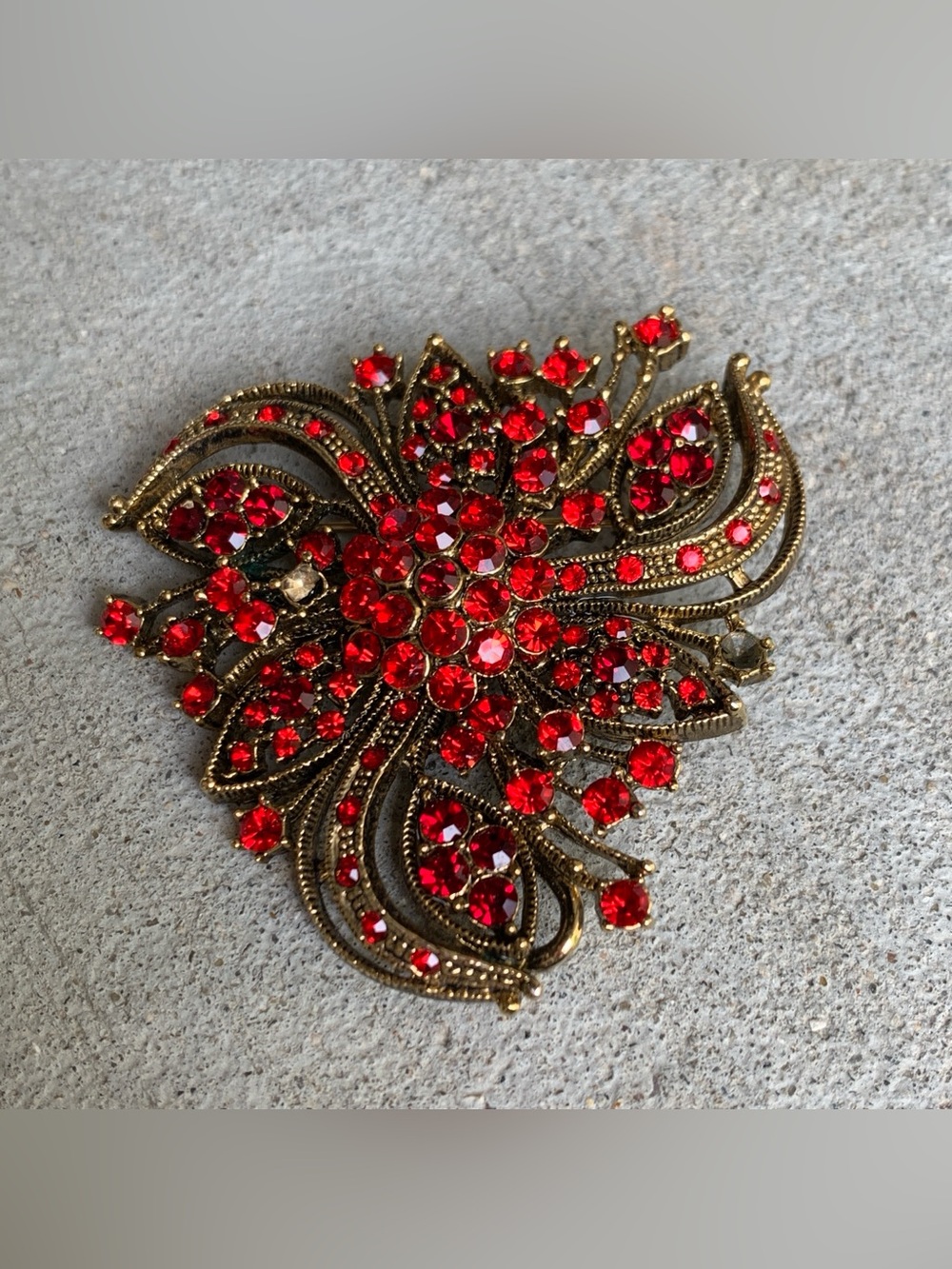 Vintage Gold Tone Red Rhinestone Floral Brooch Pin ~2.25” Costume Jewelry Flower
